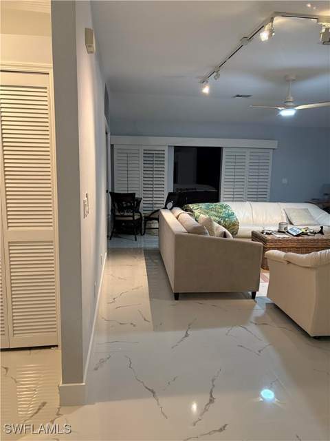 1025 Moon Lake Dr, Naples FL - photo 6 of 33