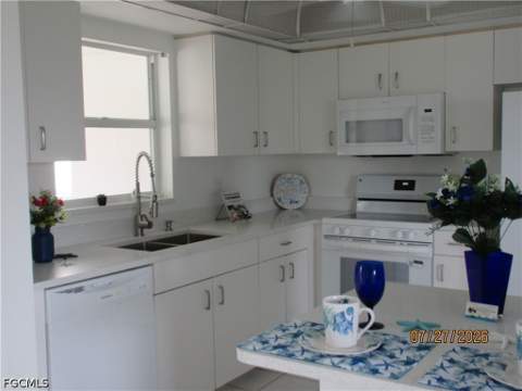 306 SE 2nd St, Cape Coral FL - photo 13 of 38