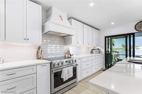 121 Jamaica Dr, Naples FL - photo 10 of 34
