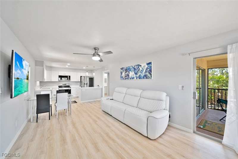 1 bedroom Condominium at 16881 Davis Rd 721, Davis Woods Condominium, Fort Myers — photo 1