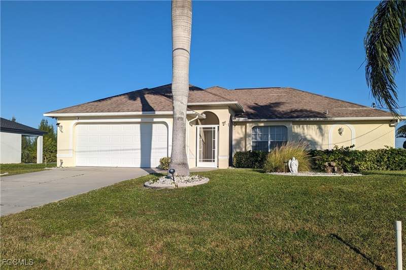 4 bedroom SingleFamilyResidence at 1007 NE 1st Ave, Cape Coral, Cape Coral — photo 4