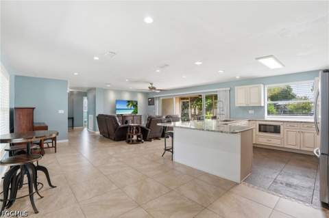 5229 Pelican Blvd, Cape Coral FL - photo 18 of 47