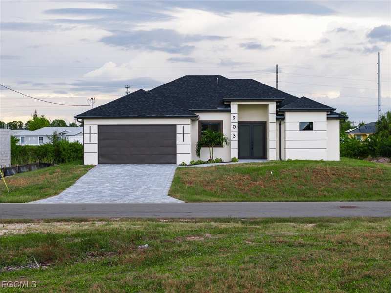 3 bedroom SingleFamilyResidence at 903 NE 23rd St, Cape Coral, Cape Coral — photo 1