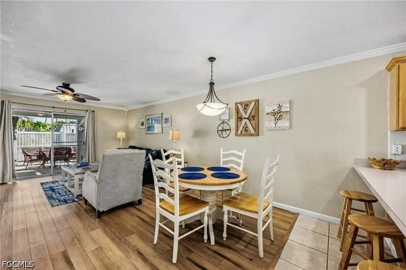 2 bedroom Townhouse at 6777 Winkler Rd D 150, Regency Condo, Fort Myers — photo 4