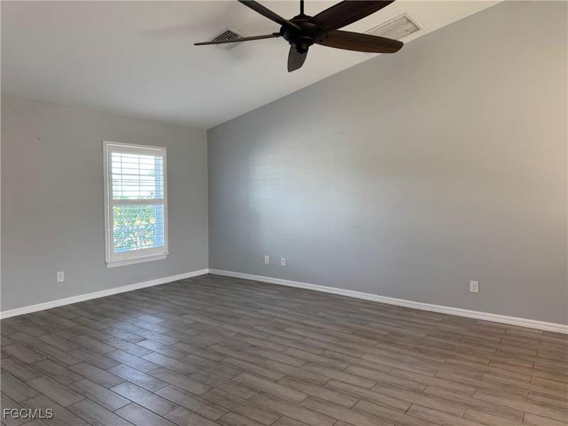 3 bedroom SingleFamilyResidence at 202 NW 27th Ave, Cape Coral, Cape Coral — photo 3