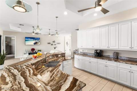 302 NW 32nd Pl, Cape Coral FL - photo 17 of 45