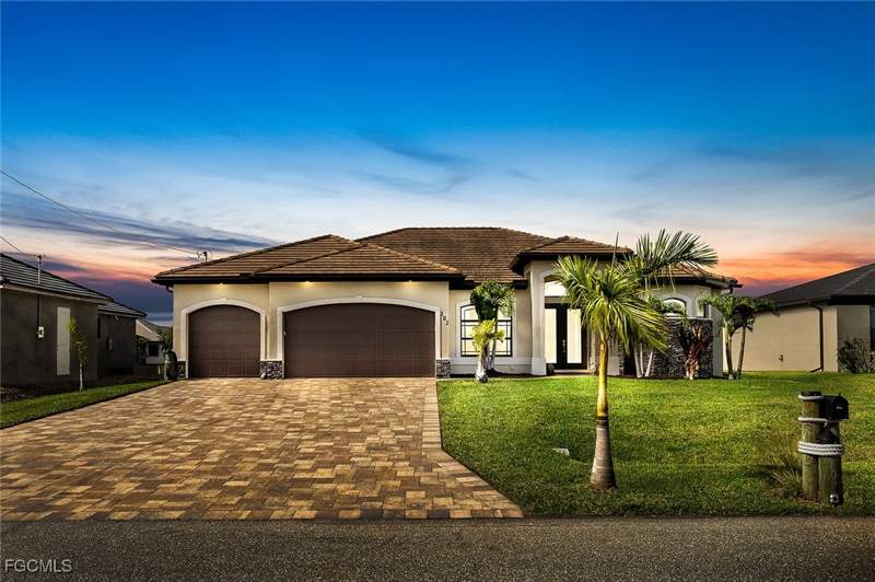 3 bedroom SingleFamilyResidence at 302 NW 32nd Pl, Cape Coral, Cape Coral — photo 3