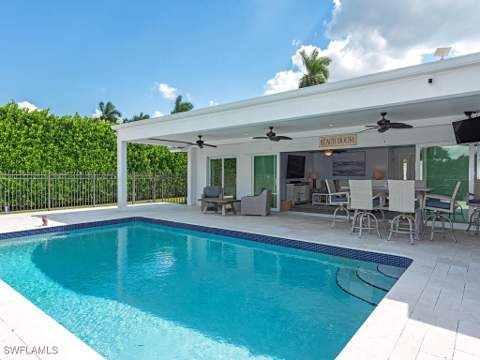 595 Wedge Dr, Naples FL - photo 16 of 17