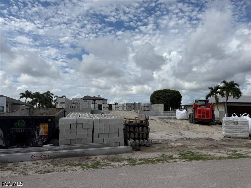4 bedroom SingleFamilyResidence at 139 SW 53rd St, Cape Coral, Cape Coral — photo 3