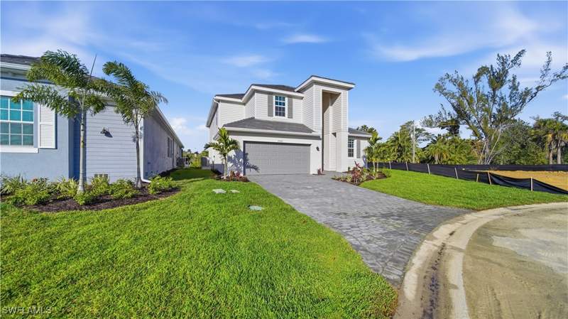 5 bedroom SingleFamilyResidence at 15705 Raveneli Ct, Sandy Key, Fort Myers — photo 2
