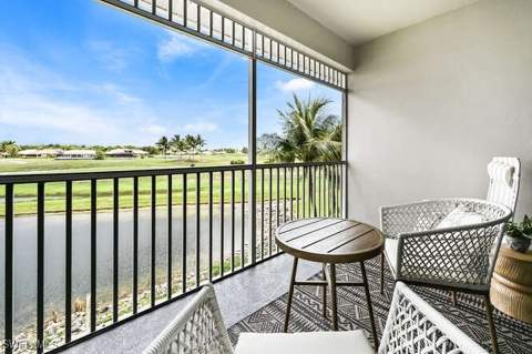 7935 Mahogany Run Ln 725, Naples FL - photo 15 of 27