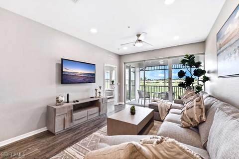 7935 Mahogany Run Ln 725, Naples FL - photo 16 of 27