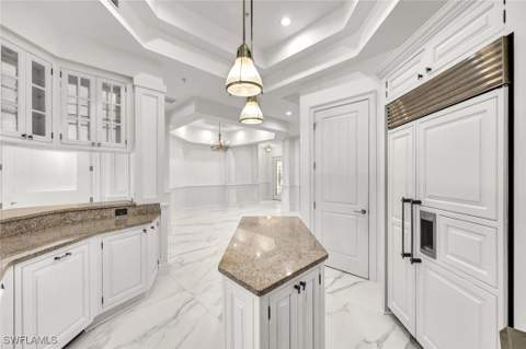 699 Fairway Ter, Naples FL - photo 12 of 46