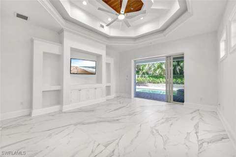 699 Fairway Ter, Naples FL - photo 17 of 46