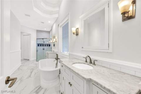 699 Fairway Ter, Naples FL - photo 21 of 46