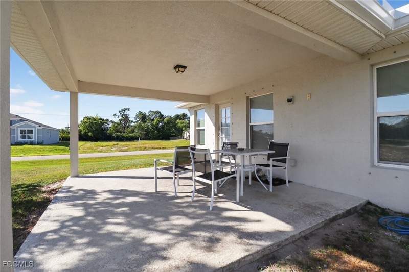 4 bedroom SingleFamilyResidence at 4301 NW 36th Pl, Cape Coral, Cape Coral — photo 5