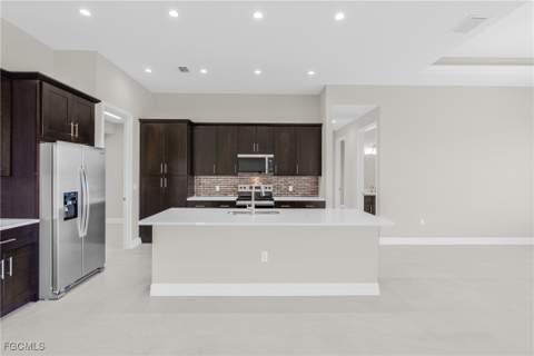1438 NW 38th Pl, Cape Coral FL - photo 17 of 40