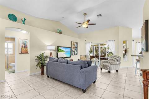 3433 SW 7th Ln, Cape Coral FL - photo 7 of 28