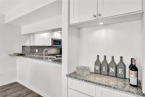 16478 Timberlakes Dr 103, Fort Myers FL - photo 17 of 41