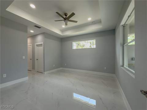 6137 Higgins Ave, Fort Myers FL - photo 12 of 32