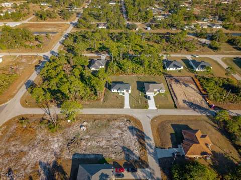 1005 Brenton Ave, Lehigh Acres FL - photo 17 of 21