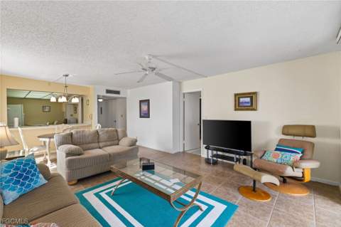 1087 Forest Lakes Dr 1-309, Naples FL - photo 8 of 45