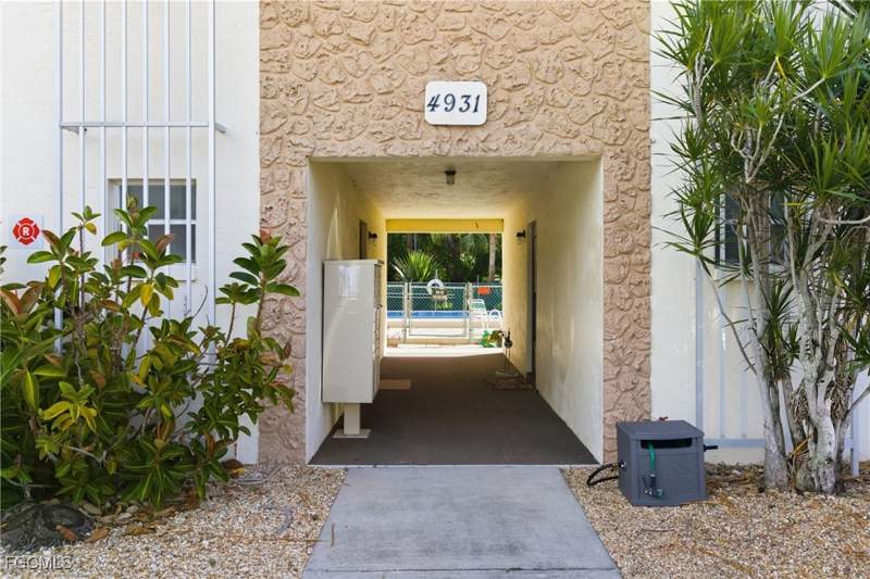 2 bedroom Condominium at 4931 Vincennes Ct 4, Kent II Condo, Cape Coral — photo 3