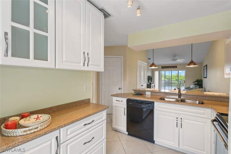 2 bedroom Condominium at 1305 Mainsail Dr 1013, Mainsail, Naples — photo 3
