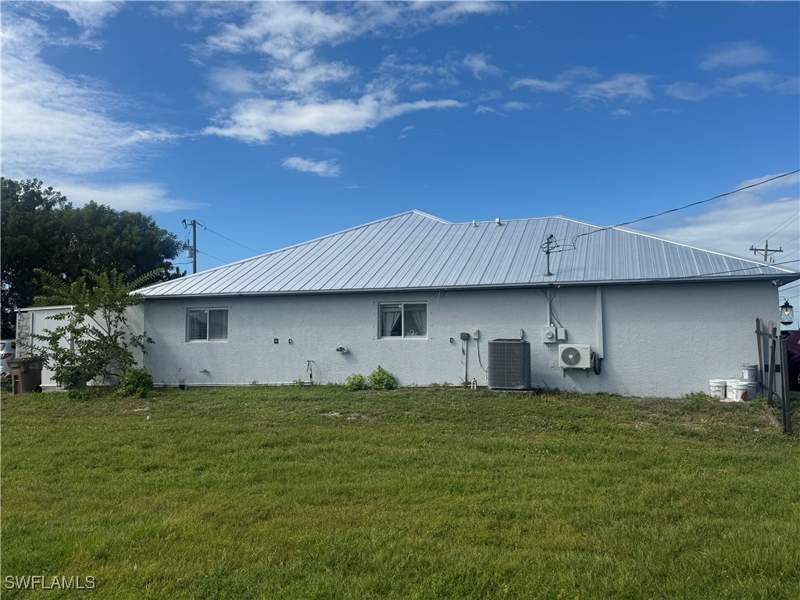 3 bedroom SingleFamilyResidence at 1818 Embers Pkwy W, Cape Coral, Cape Coral — photo 2