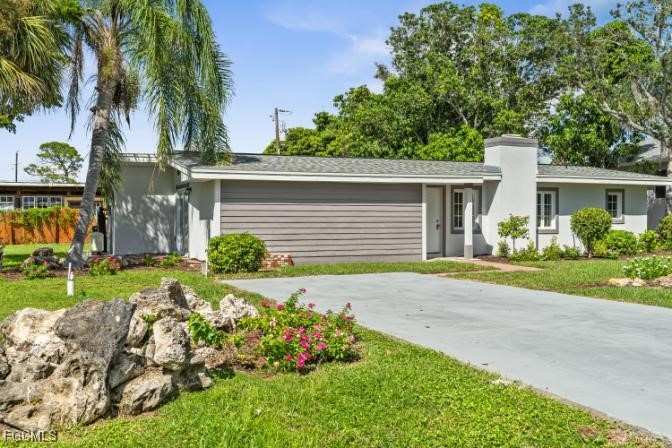 3 bedroom SingleFamilyResidence at 4970 Riverside Dr, Estero River Heights, Estero — photo 1