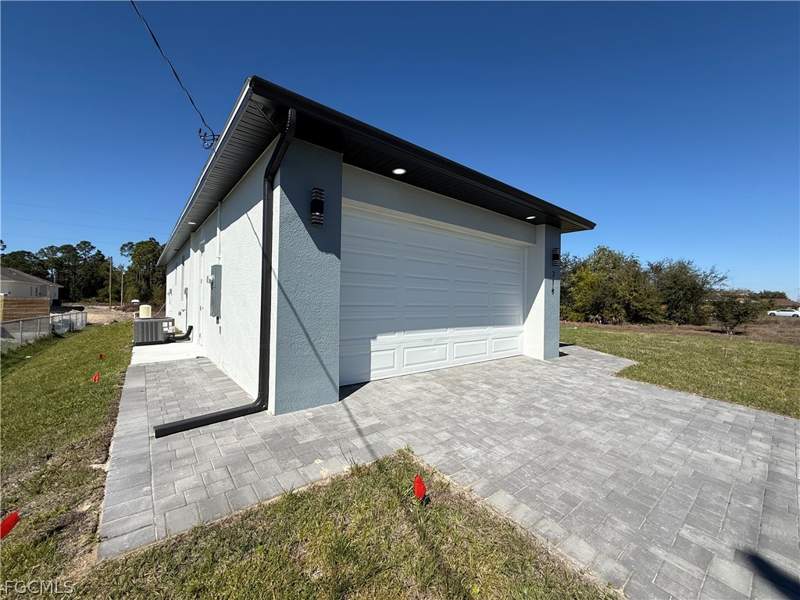 4 bedroom SingleFamilyResidence at 716 Castlestone Ave S, Lehigh Acres, Lehigh Acres — photo 3