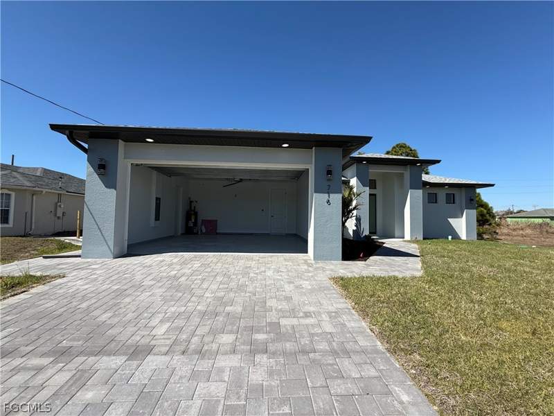 4 bedroom SingleFamilyResidence at 716 Castlestone Ave S, Lehigh Acres, Lehigh Acres — photo 4