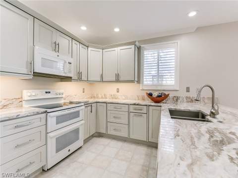 8471 Southbridge Dr 1, Estero FL - photo 7 of 42