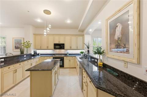 2843 Tiburon Blvd E 7-102, Naples FL - photo 13 of 49