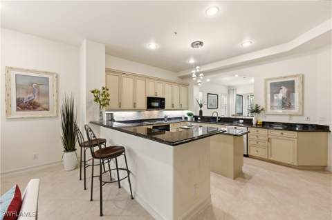 2843 Tiburon Blvd E 7-102, Naples FL - photo 15 of 49