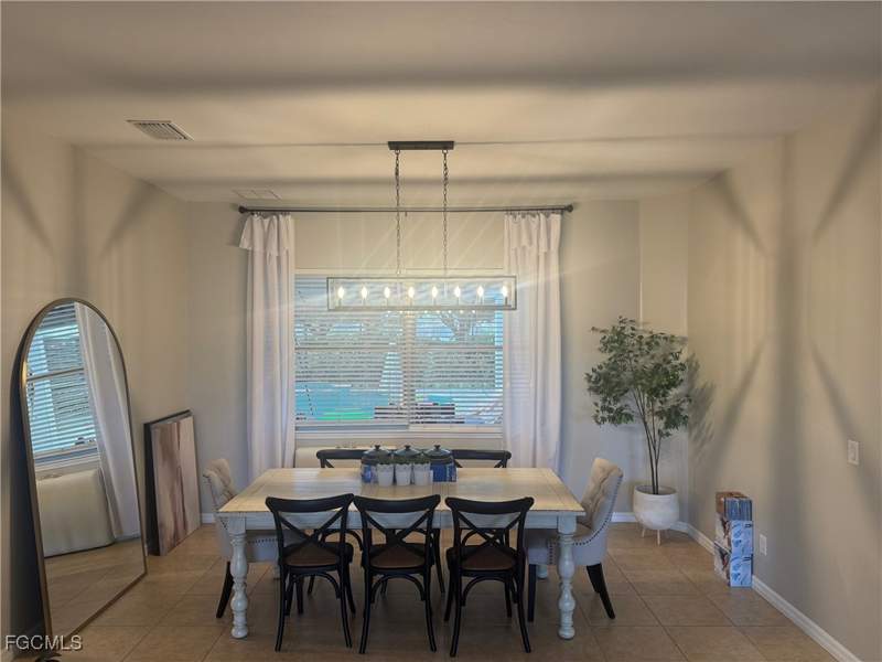 5 bedroom SingleFamilyResidence at 2557 Ashbury Cir, Ashbury, Cape Coral — photo 3