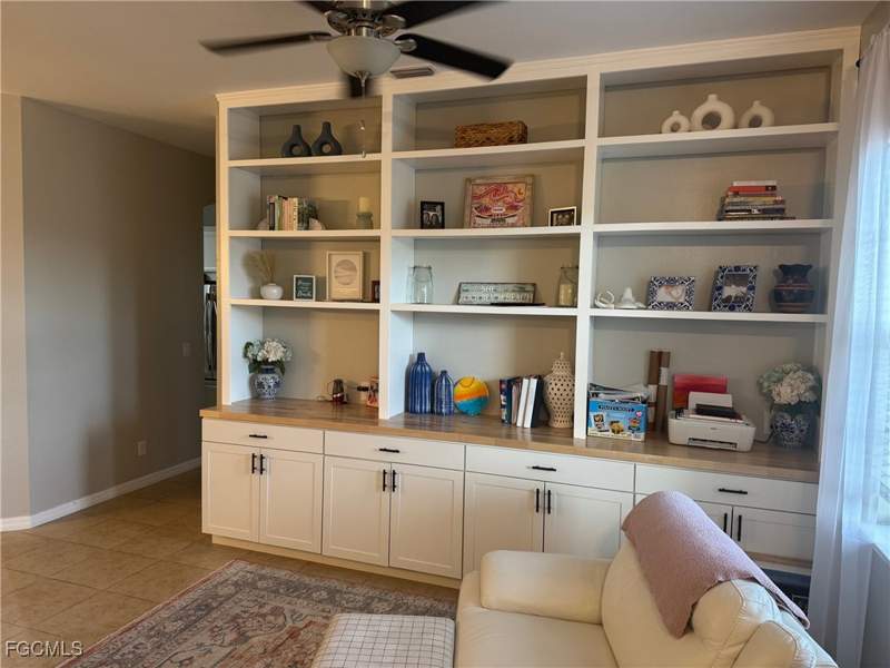 5 bedroom SingleFamilyResidence at 2557 Ashbury Cir, Ashbury, Cape Coral — photo 4