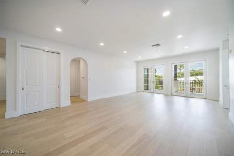 780 5th Ave S 305, Naples FL - photo 8 of 37