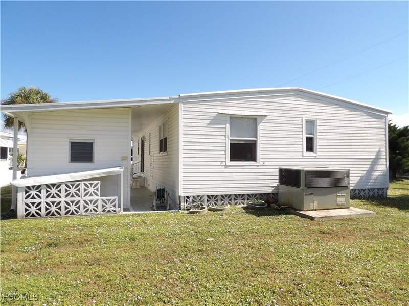 2 bedroom ManufacturedHome at 301 Twig Ct N, Forest Park Mobile Home, North Fort Myers — photo 3