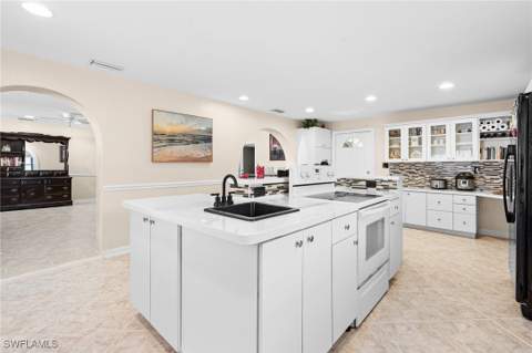 3042 Mango St, Fort Myers FL - photo 13 of 25