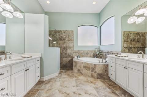 7749 Classics Dr, Naples FL - photo 12 of 40