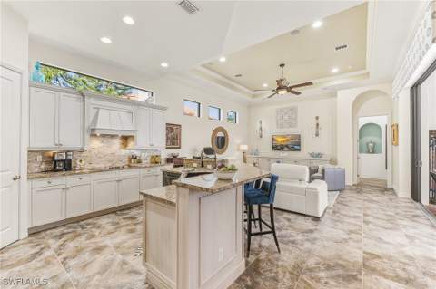 7749 Classics Dr, Naples FL - photo 8 of 40