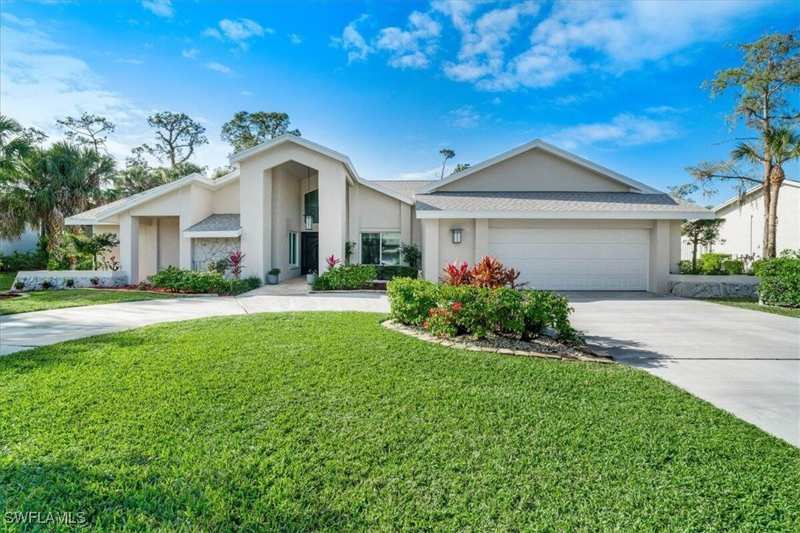 5 bedroom SingleFamilyResidence at 16651 Bobcat Ct, The Forest, Fort Myers — photo 1