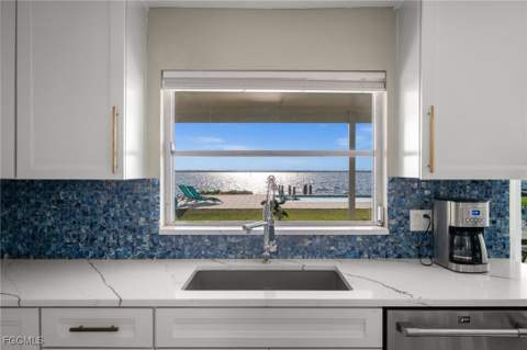 3305 SE 22nd Pl, Cape Coral FL - photo 8 of 35