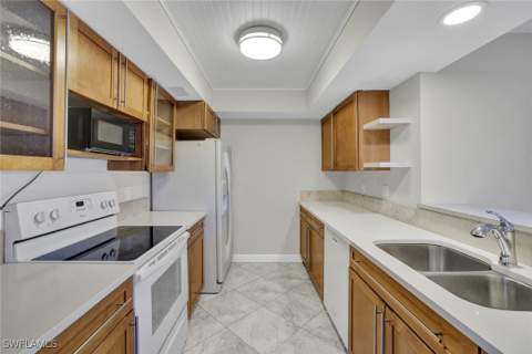 3655 Boca Ciega Dr 106, Naples FL - photo 9 of 14