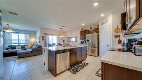 1103 SW 47th St, Cape Coral FL - photo 9 of 36