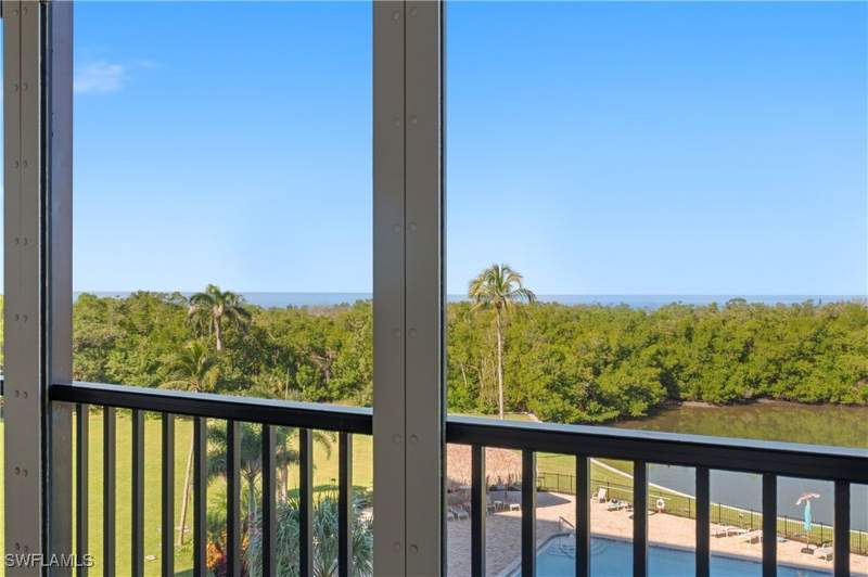 3 bedroom Condominium at 11 Bluebill Ave 404, Vanderbilt Surf Colony, Naples — photo 4