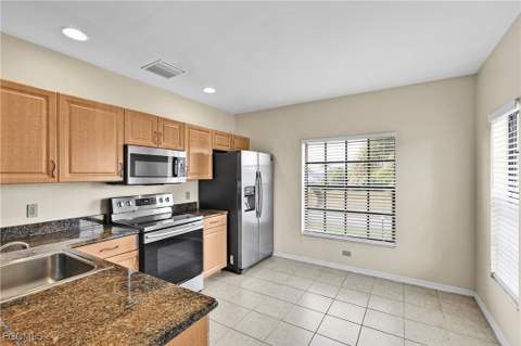 4921 SW 16th Pl 201, Cape Coral FL - photo 12 of 42