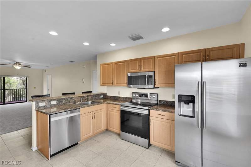 2 bedroom Condominium at 4921 SW 16th Pl 201, Bellagio Gardens, Cape Coral — photo 3