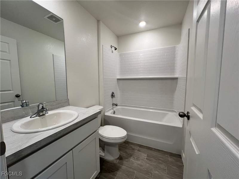 3 bedroom SingleFamilyResidence at 3401 NE 8th Pl, Cape Coral, Cape Coral — photo 5